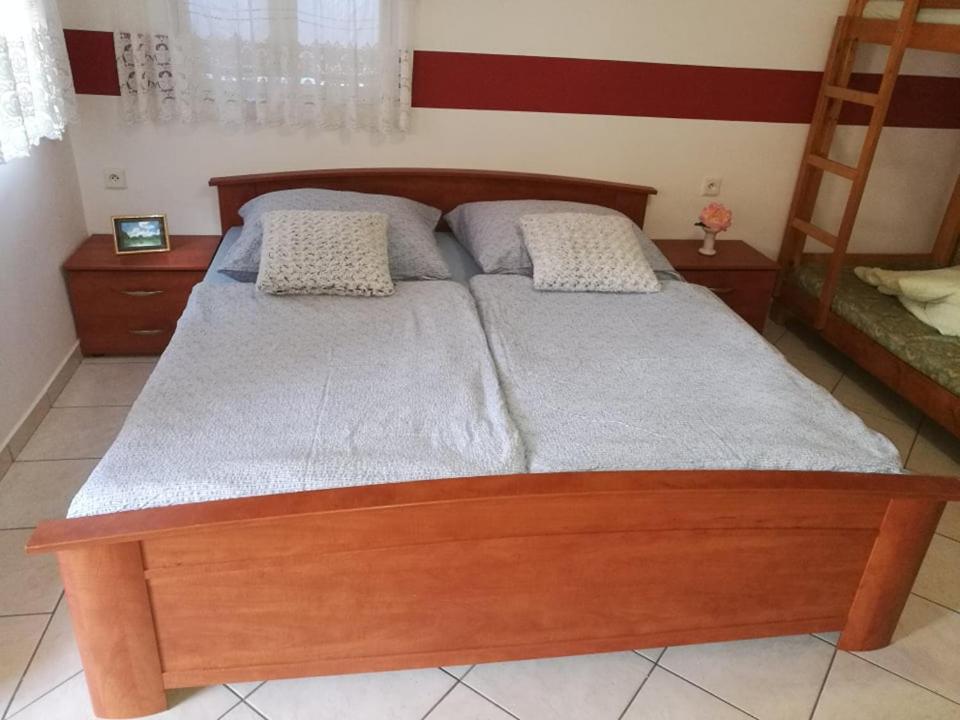 Apartamento Hodosi Apartman Veľký Meder Habitación foto